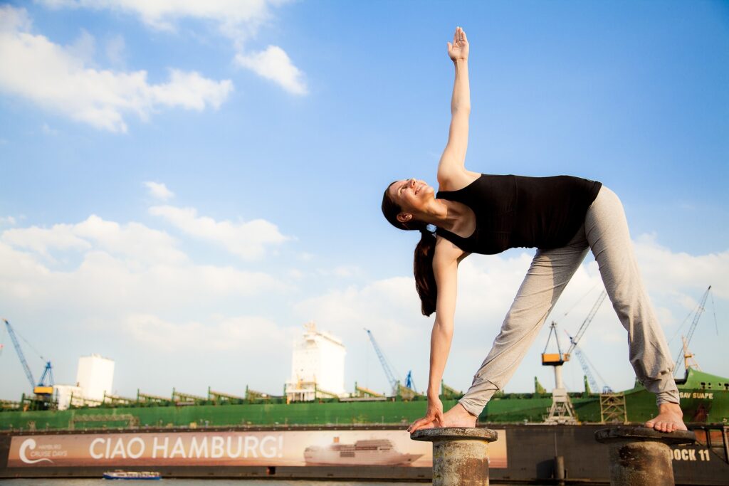 Trikonasana | The Triangle Pose - Steps, Benefits and Precautions